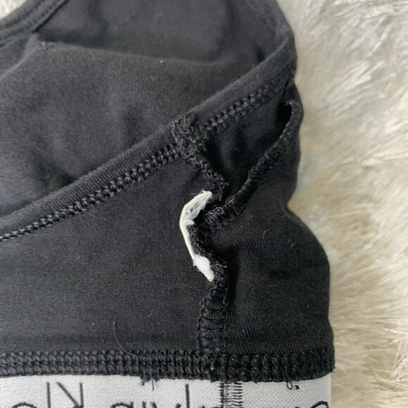 Calvin Klein Black Racerback Cotton Bra Bralette Logo ? Sz XS
W1-7 - Picture 4 of 5